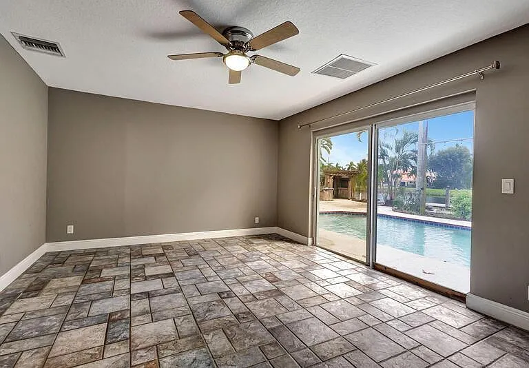 1402 Cormorant Rd — Photo 18