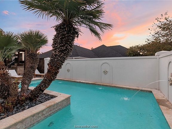 3rd image of 5012 Maidstone Ct