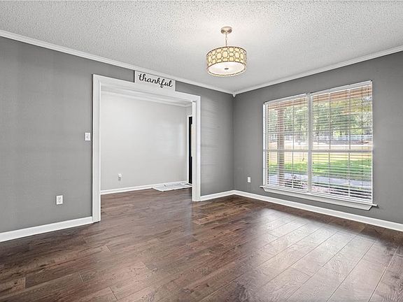 3rd image of 10500 Celeste Rd