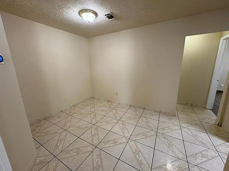 9210 Crescent Moon Dr — Photo 6
