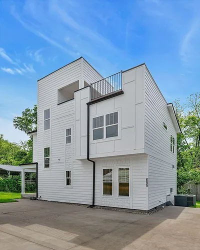 6535 Thunderbird Dr Photo 1