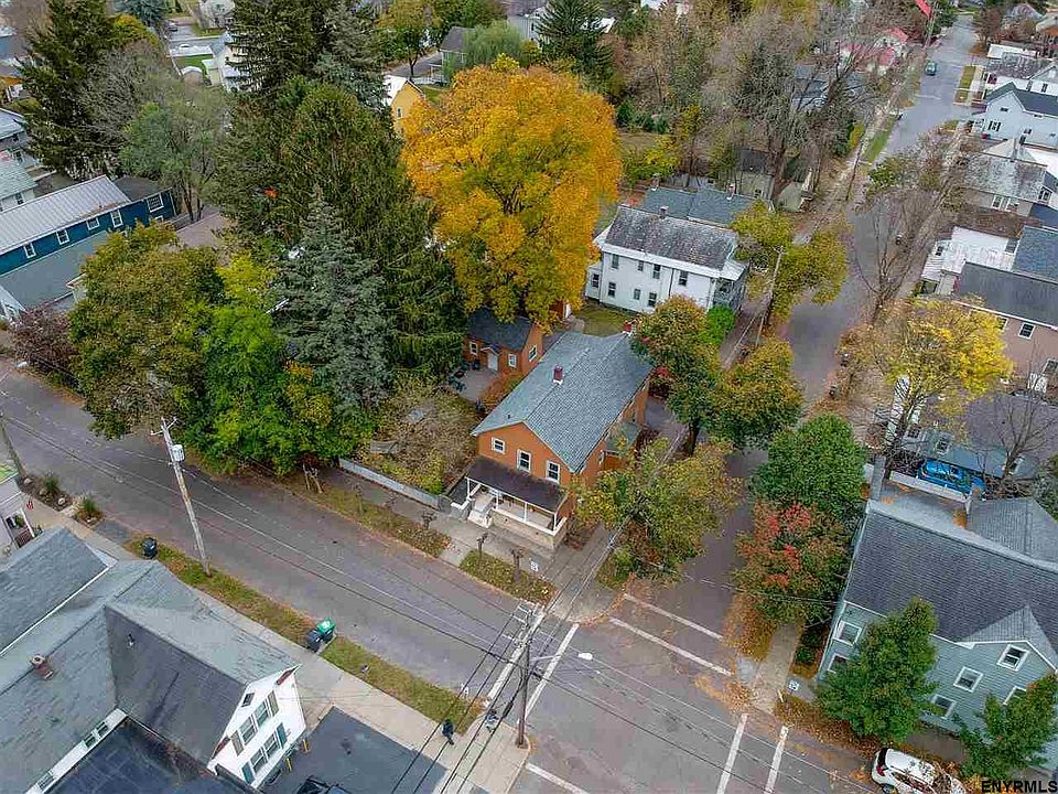 1st image of 66 Ash St