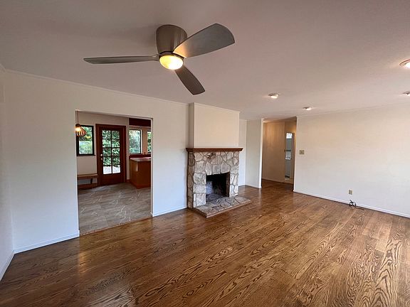 3rd image of 157 Sacramento Ave