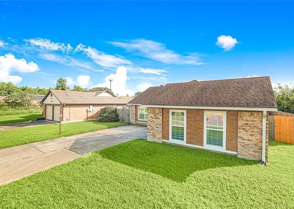 1st image of 7611 Adventure Ave