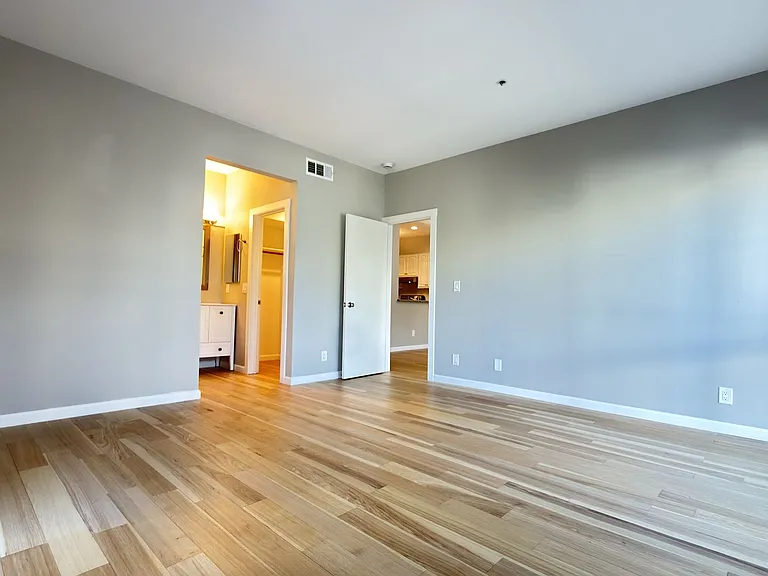 97 E Saint James St #27 — Photo 14