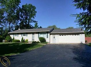 9709 Andersonville Rd, Clarkston, MI 48346