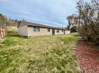 951 E Gerone St, Echo, OR 97826