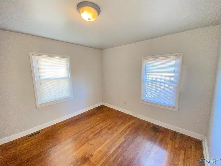 2415 Bonita Dr SW — Photo 25