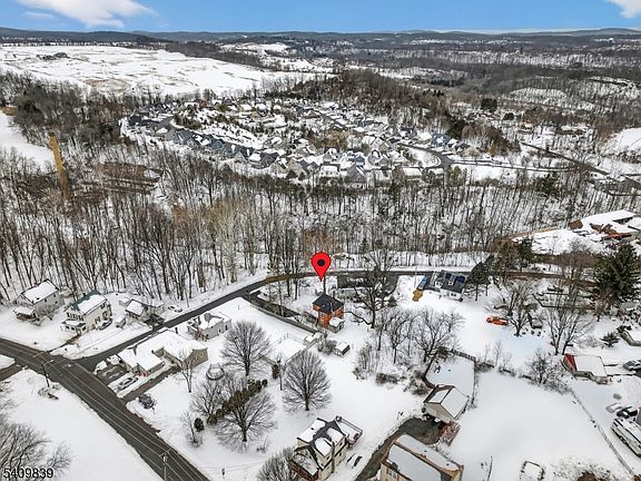 5th image of 71 Wishing Well Rd