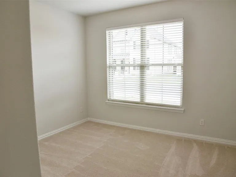 2068 Barx Dr — Photo 10