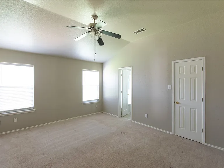 9005 Boone Dr — Photo 10