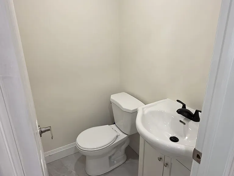 121 Trayborn Dr #MAIN — Photo 6