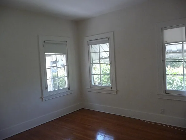 324 S Coronado St — Photo 24