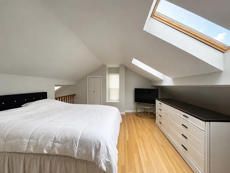 190 Union St #2 — Photo 7