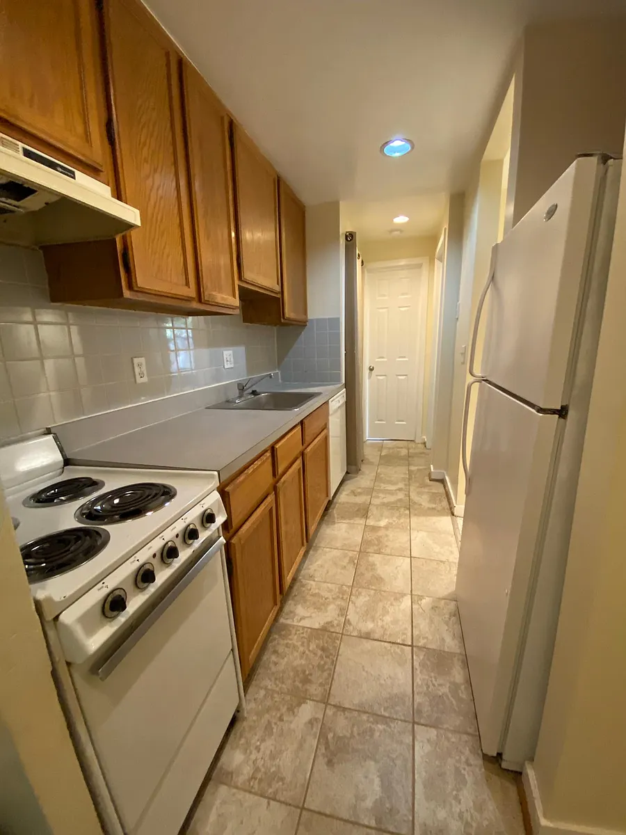 Building Photo - 2028 13th St NW #B
