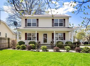 2794 Oakwood Dr, Cuyahoga Falls, OH 44221