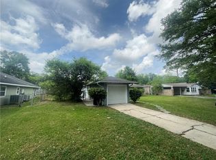6100 Berkley Dr, New Orleans, LA 70131