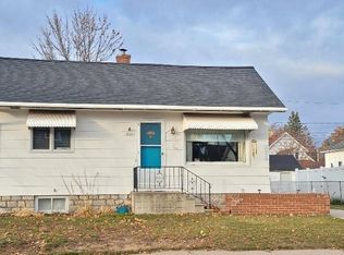 1510 Sherman St, Marinette, WI 54143
