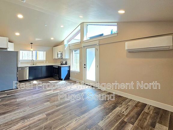 5th image of 217 Avenue D Unit A