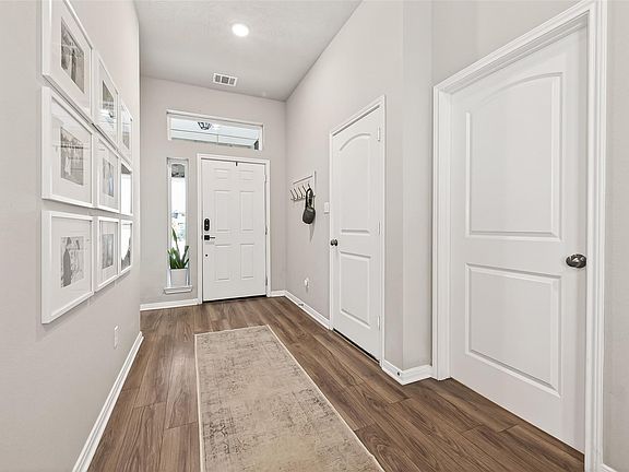 4th image of 141 Colbys Way