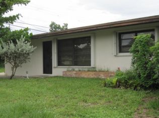 9232 Applecrest Dr, Palm Beach Gardens, FL 33410
