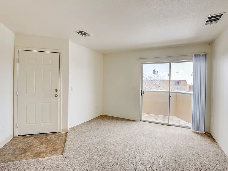 Americana Lakewood Apartments — Photo 45