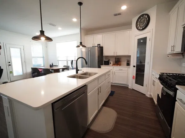 1119 Rothland Ct, Red Oak, TX 75154