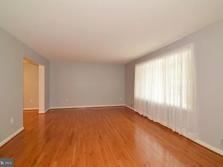 1317 Forestwood Dr — Photo 29