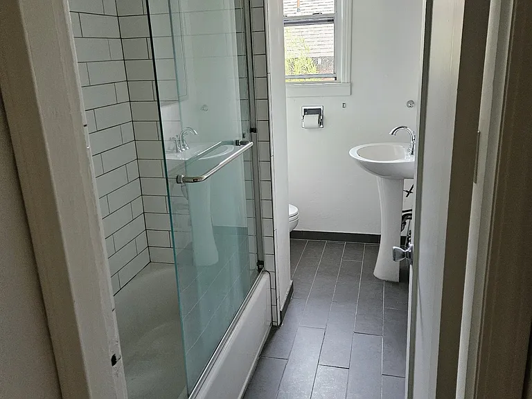 2014 Virginia St #4 — Photo 5