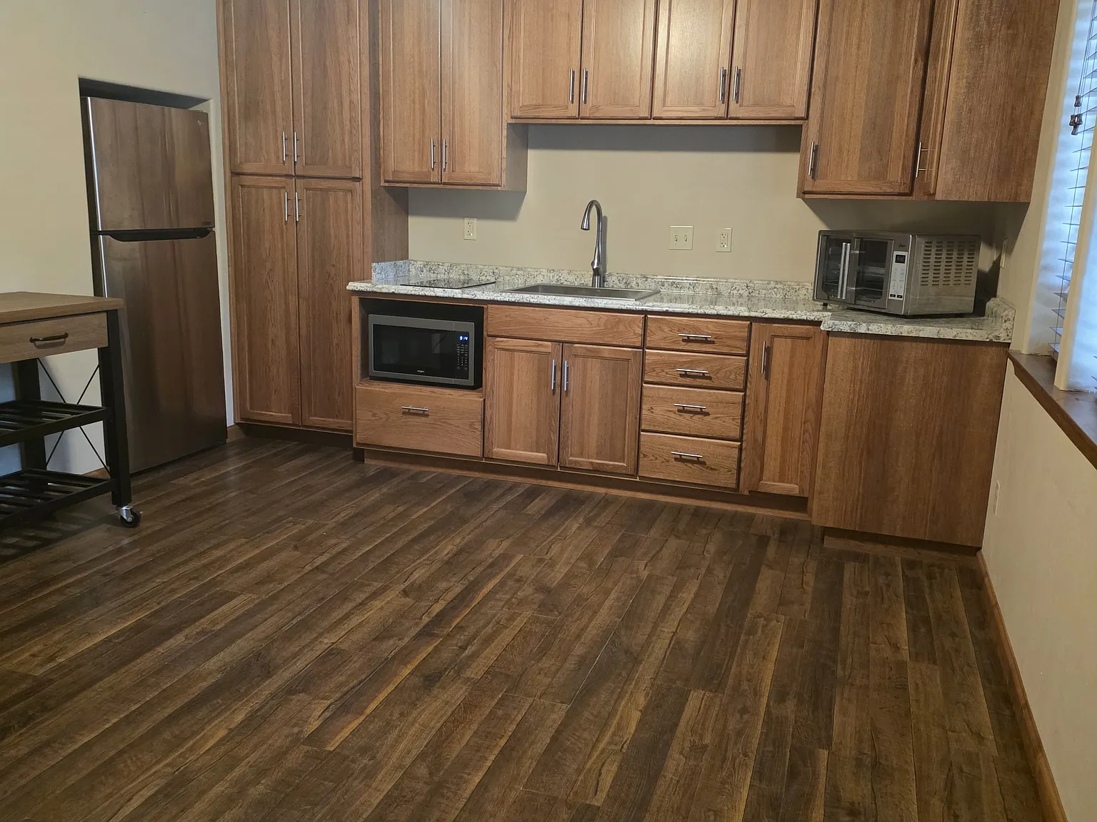 1 bed, 650 sqft, $1,400 — Photo 4