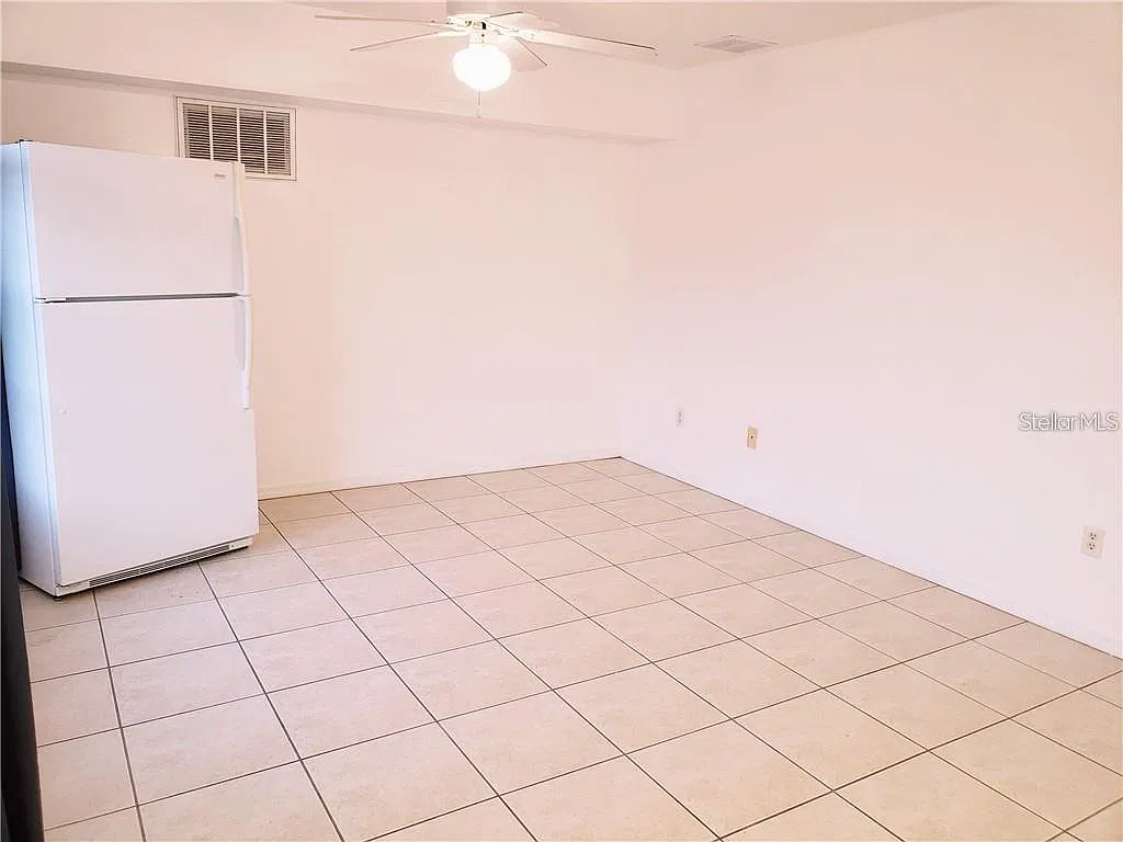 1 bed, 1.0 bath, 650 sqft, $1,000 — Photo 2