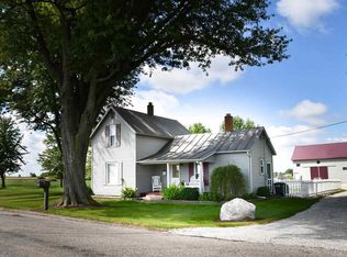 7259 N Baseline Rd, Wawaka, IN 46794