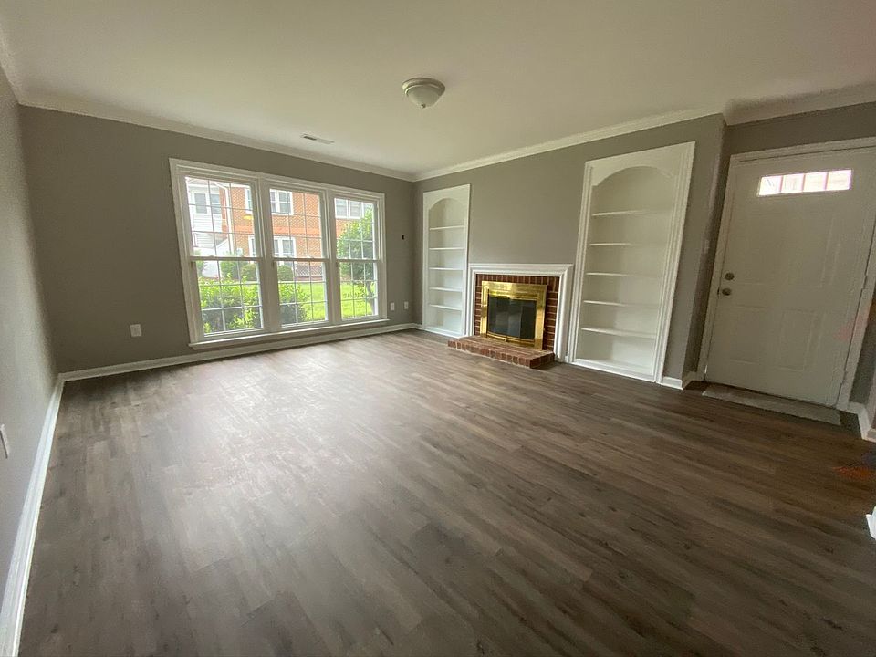 1st image of 104 Sudbury Way APT C