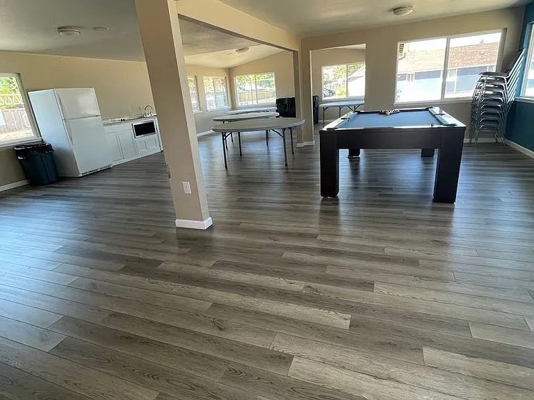 Churchill Village Apartments — Photo 114