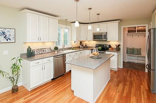 4th image of 13 Tanglewood Dr