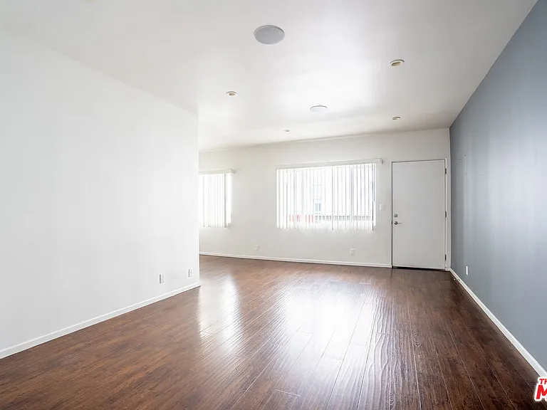 5831 Carlton Way #8 — Photo 7