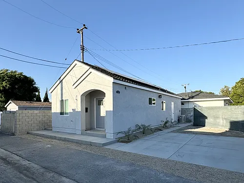 8035 15th St Photo 1
