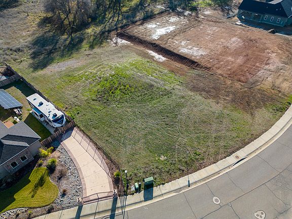 3rd image of Grand Estates Lot 19