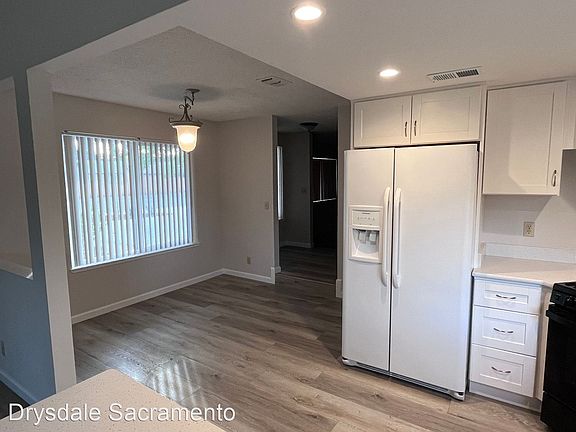 3rd image of 8190 Twin Oaks Ave