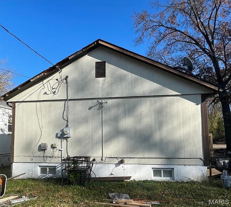 2nd image of 10053 Monarch Dr