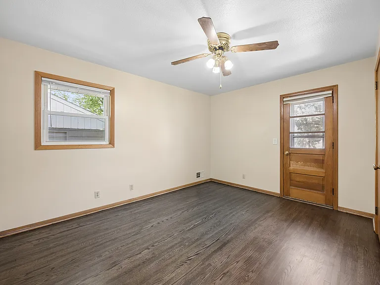 4414 Washington St NE — Photo 9