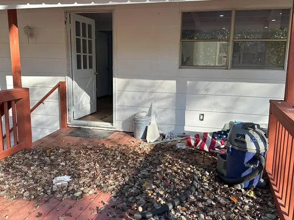 5540 Mercedes Dr, Cumming, GA 30041