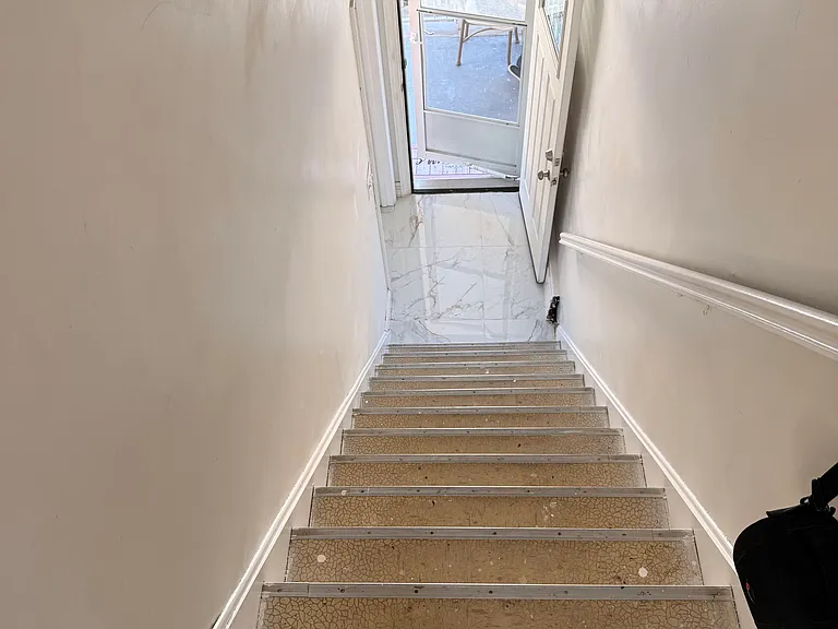 308 Myrtle St — Photo 5