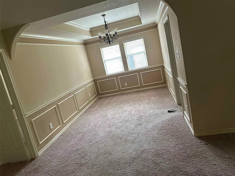 1104 Hidden Oaks St — Photo 8