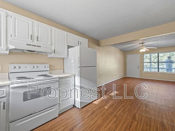 2nd image of 2748-2772 N Barcelona Ave #2768