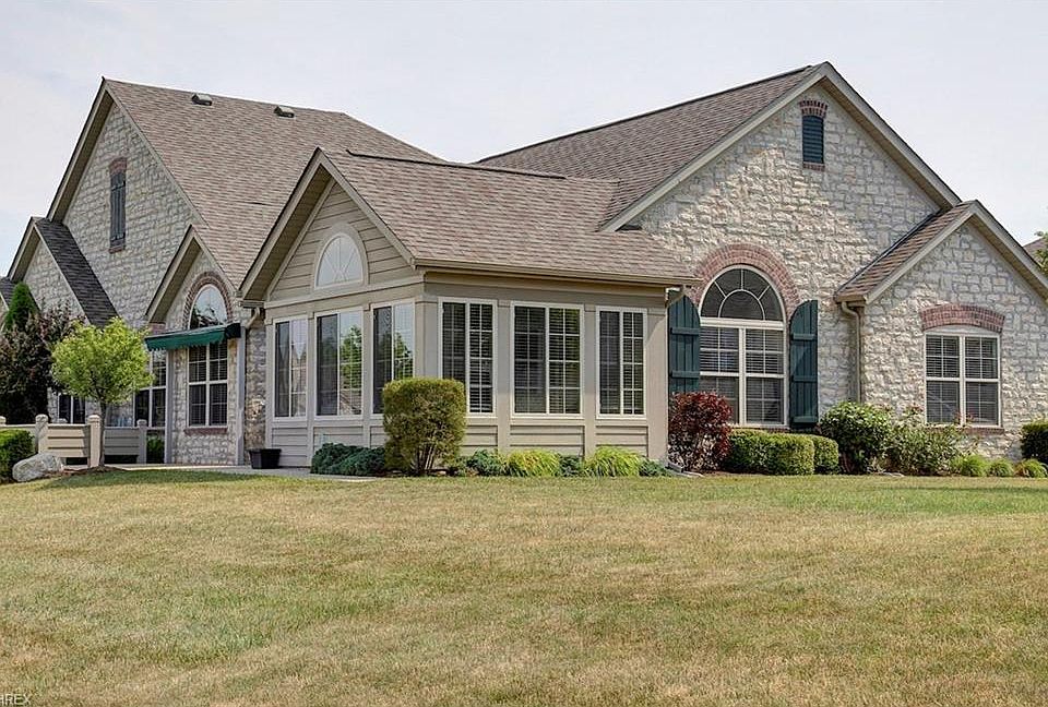 1st image of 2759 Canterbury Cir #34B