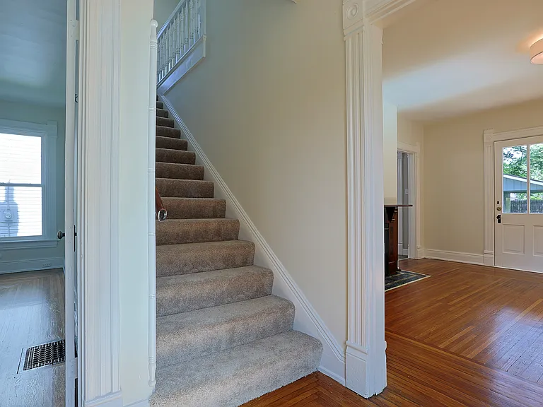 6118 Prentice St — Photo 28