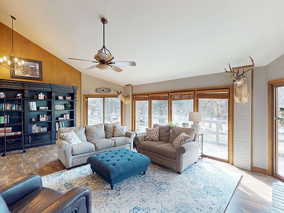 5th image of 45 Country Oaks St