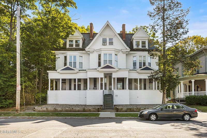 2nd image of 102 S Lake Avenue