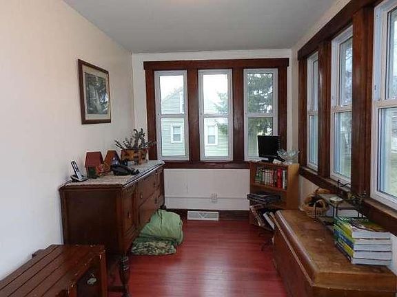 2nd image of 3030 Losey Blvd S